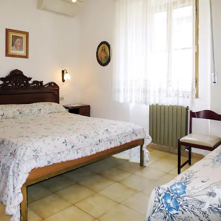 בית נופש Locazione Turistica Rolanda - Cst120
